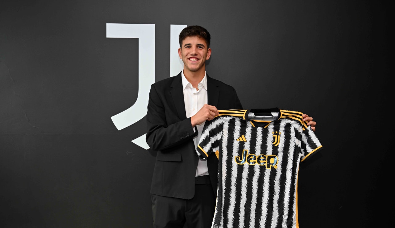 Facundo González is a Juventus player! - Juventus