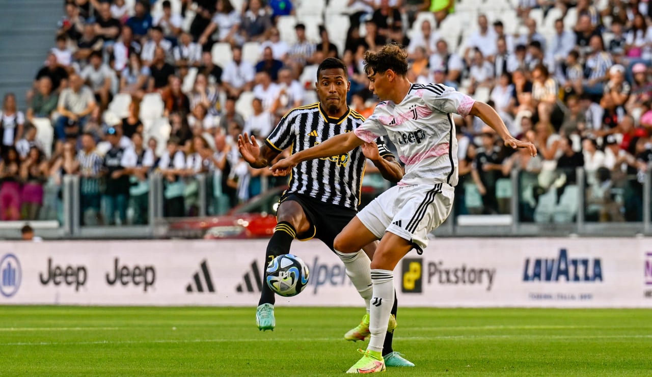 Turin, Italy. 09th Aug, 2023. Manuel Locatelli of Juventus during the  pre-season test match between Juventus Fc and Juventus NextGen U23 on 09  August 2023 at Juventus Stadium, Turin, taly. Photo Nderim