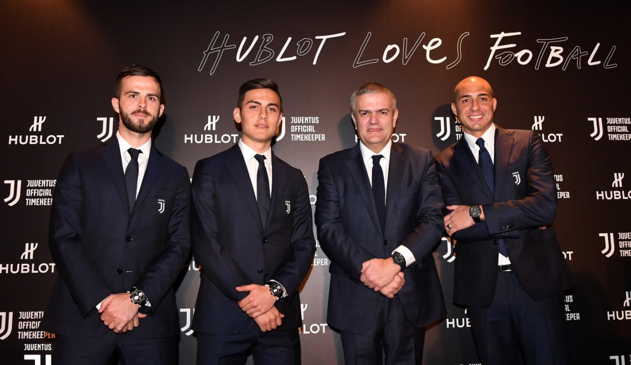 Hublot on X: What a season, Congratulations @premierleague! Hublot is  proud to be the Official Timekeeper of the competition. Looking forward to  the next season! #HublotLovesFootball #PremierLeague #PL   / X