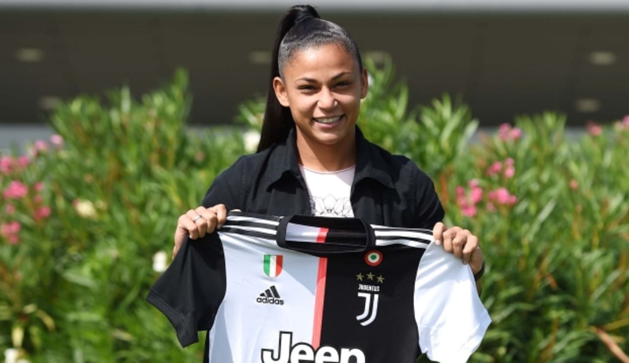 Maria Alves troca o Santos pela Juventus, onde será a primeira jogadora  brasileira, futebol feminino