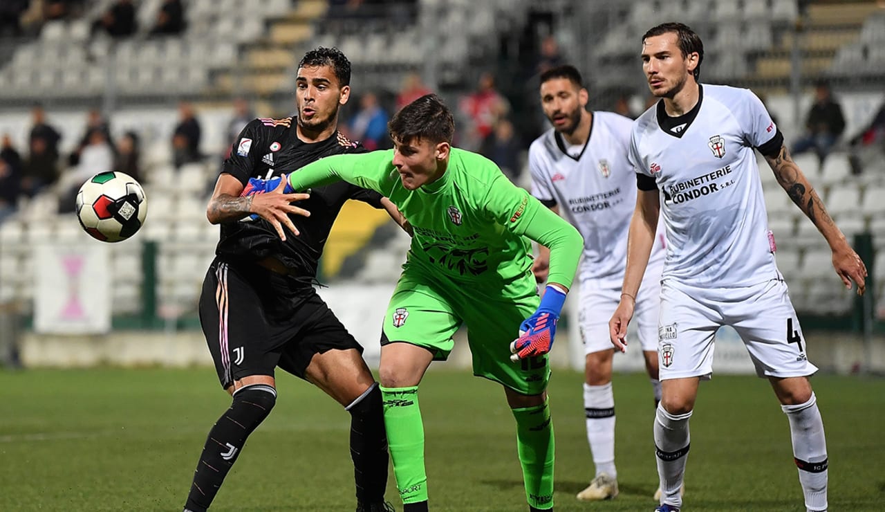 Pro Vercelli x Juventus U23 04/10/2023 na Coppa Italia da Série C 2023/24, Futebol