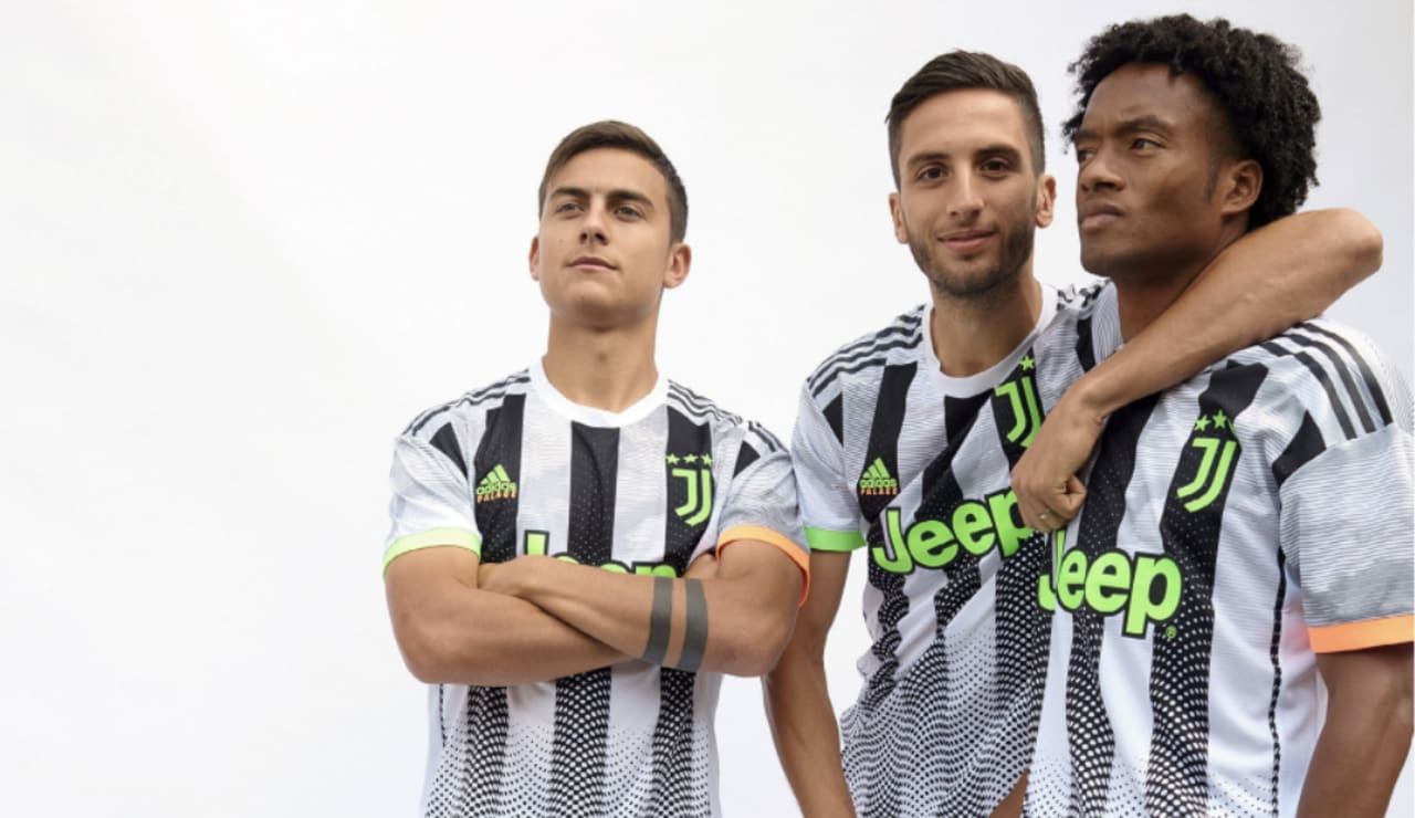 ampliar Insistir en voz alta Desde hoy a la venta el Cuarto Kit, by Juventus, adidas y Palace - Juventus
