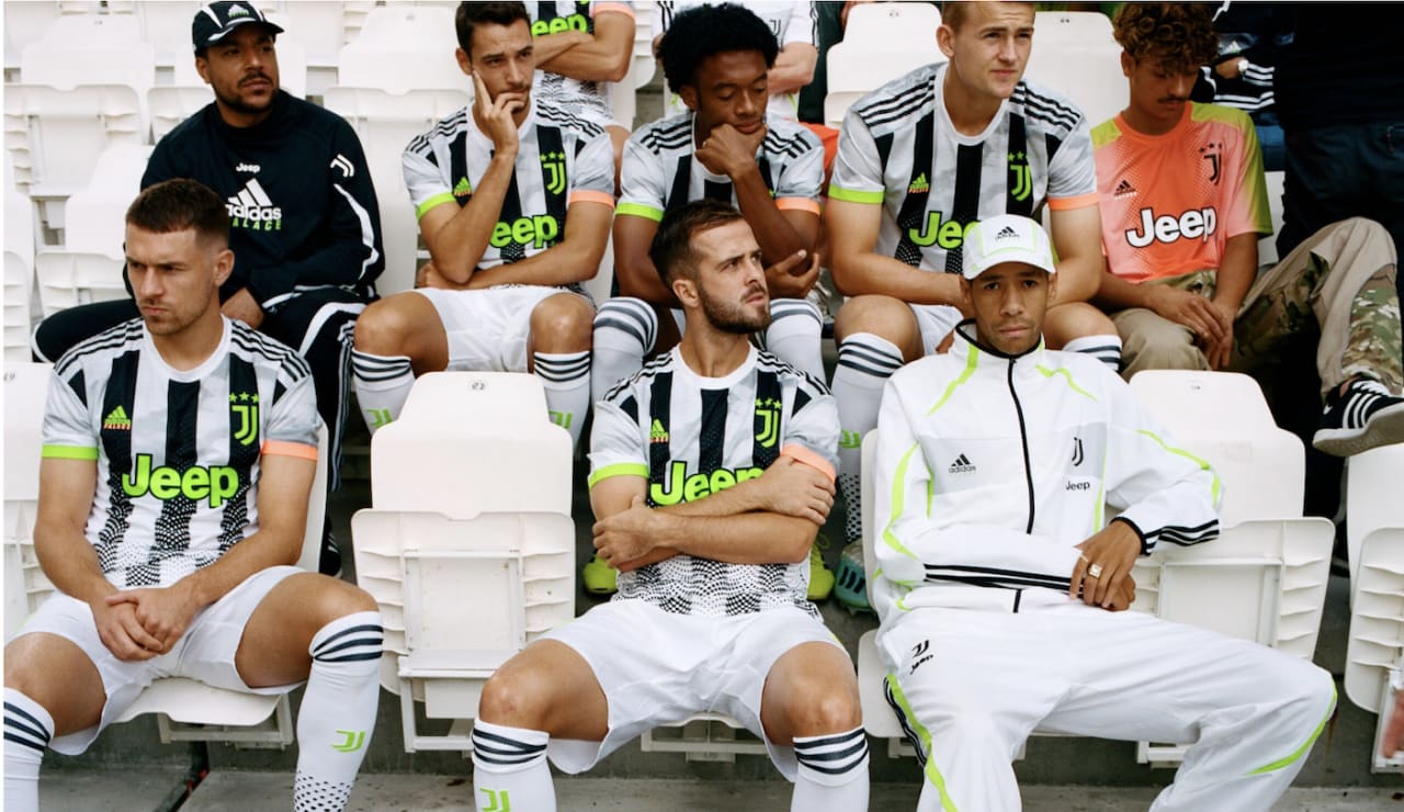 Desde a la venta Cuarto Kit, Juventus, adidas y Palace - Juventus