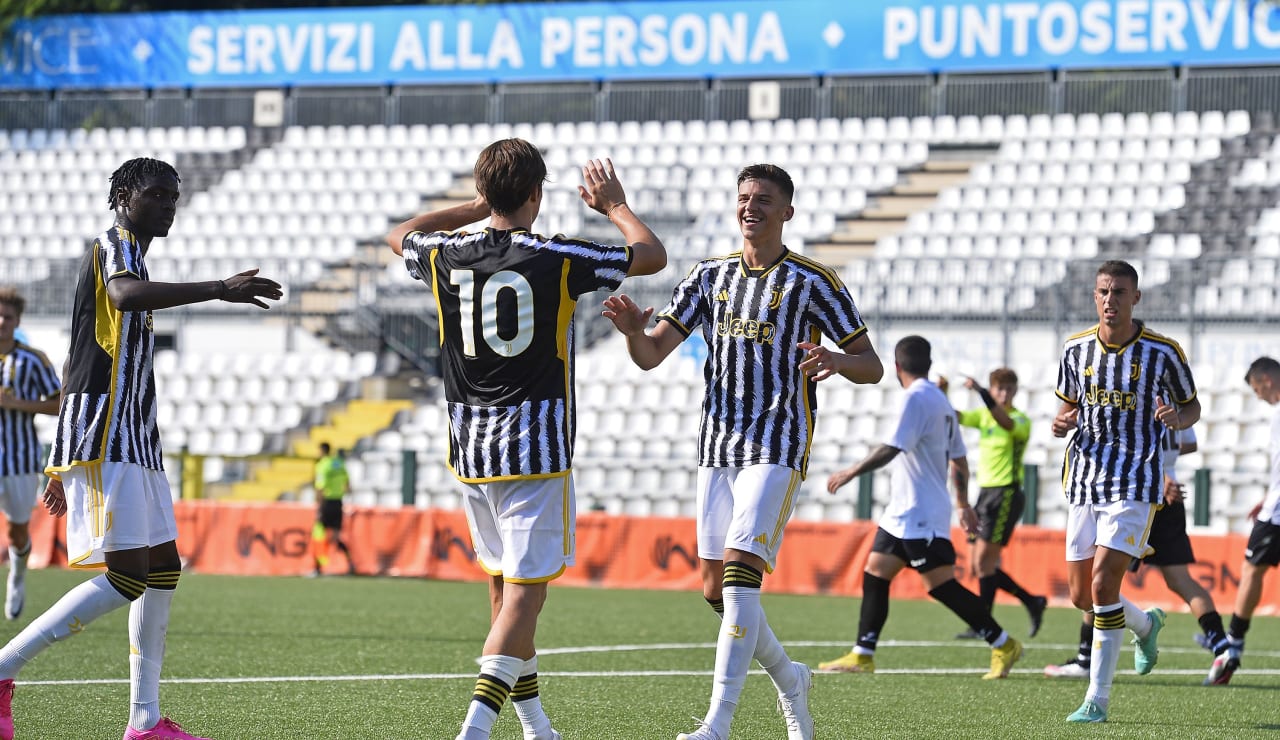 Pro Vercelli x Juventus U23 04/10/2023 na Coppa Italia da Série C 2023/24, Futebol