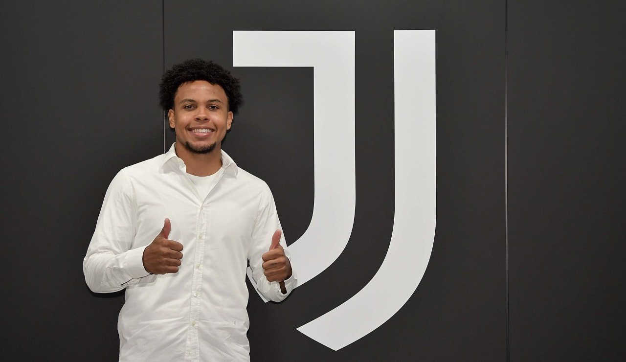 Primer día de McKennie como jugador de la Juventus | Juventus.com