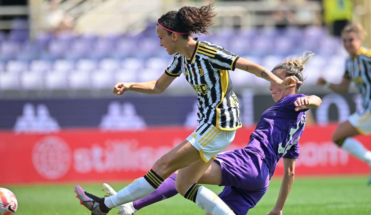 Juventus Women beat Fiorentina, set Serie A record with 18th straight win -  Black & White & Read All Over