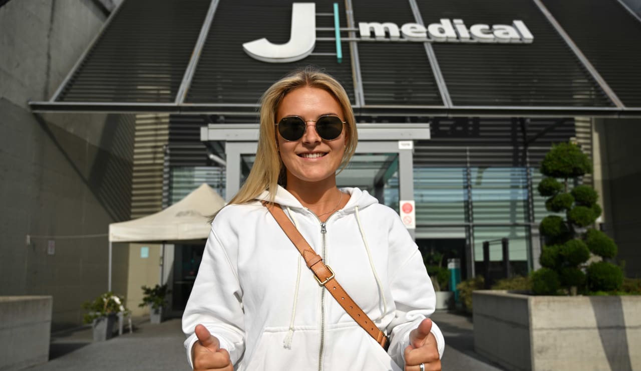 WOMEN MEDICAL 14