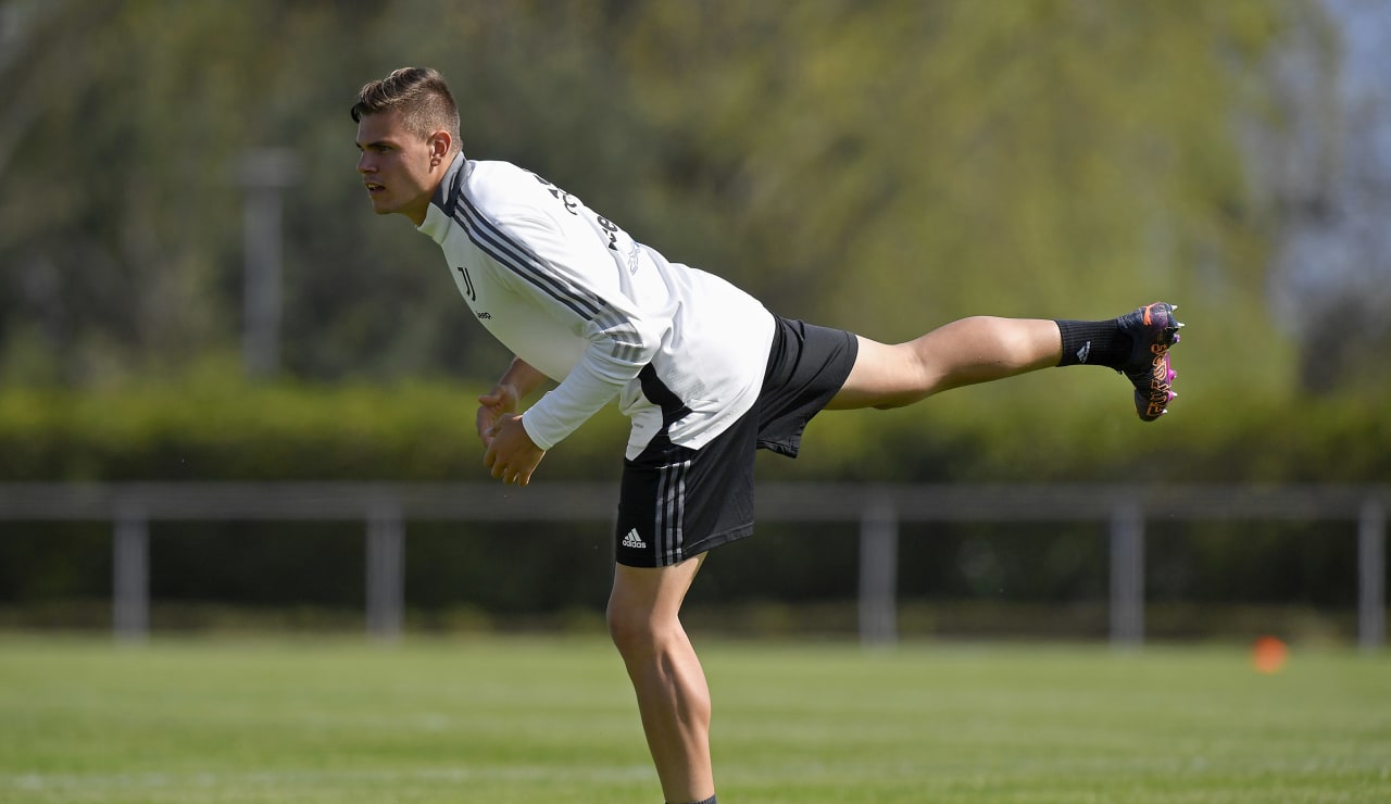 under 19 training nyon8