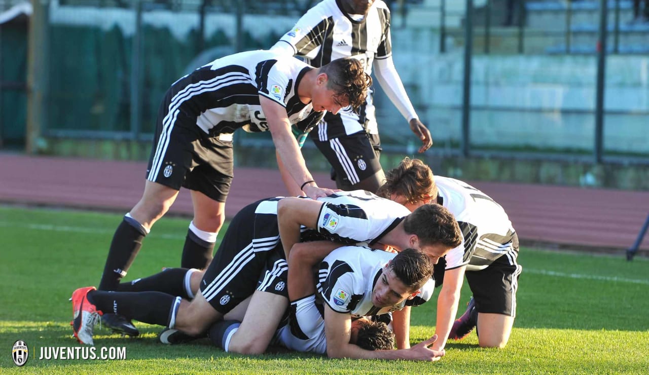 juveduklaviareggio13.jpg