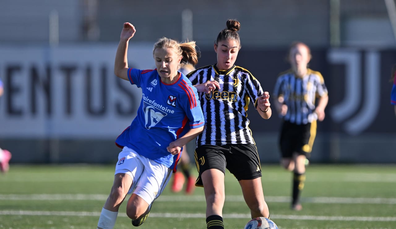 women under 15 vs OL 15