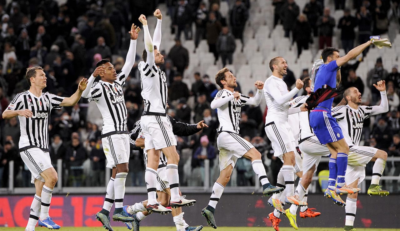 2015_11_juvemilan_05_esultanza.jpg