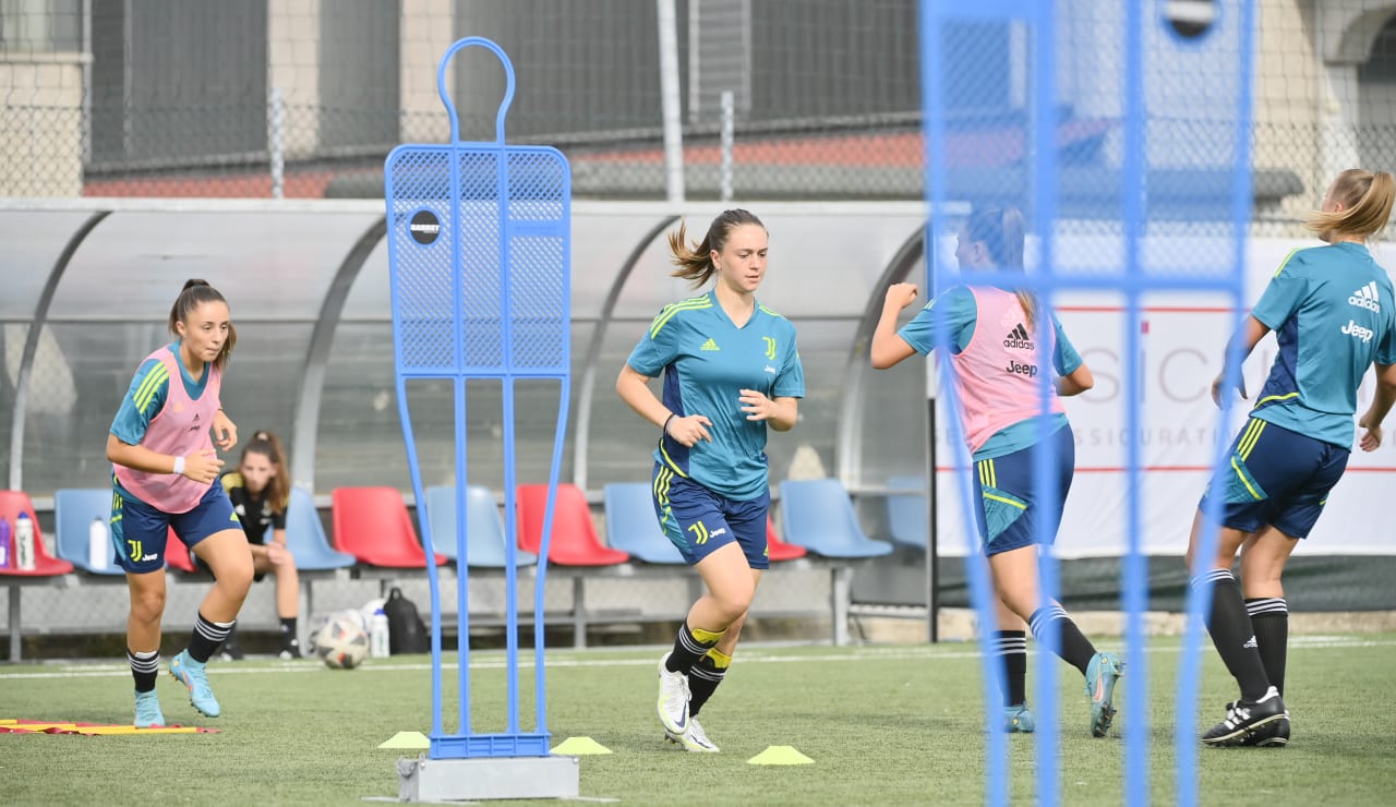 women under 19 training 3