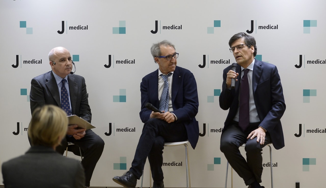 Jmedicalrosa012.JPG