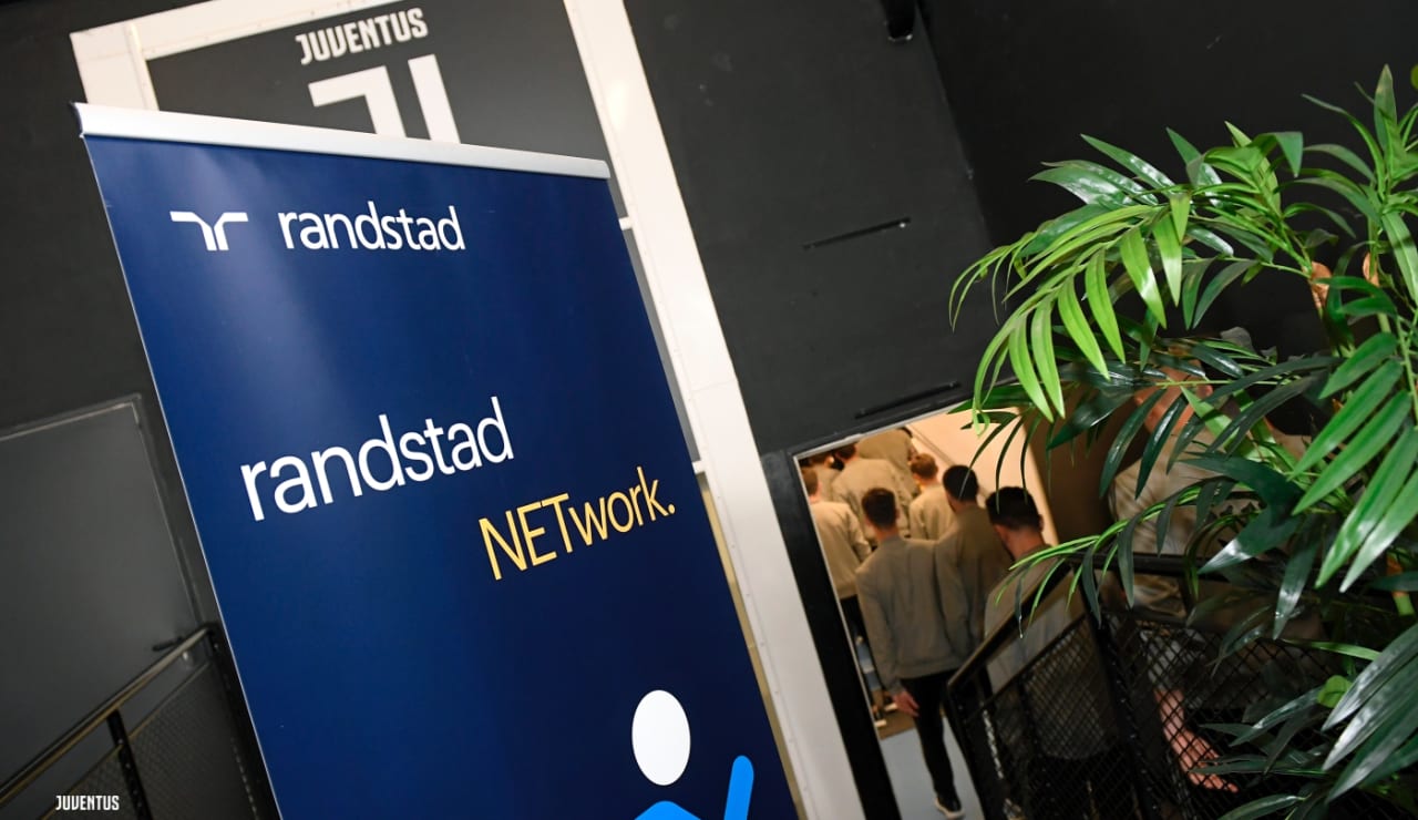 randstad_under04.jpg