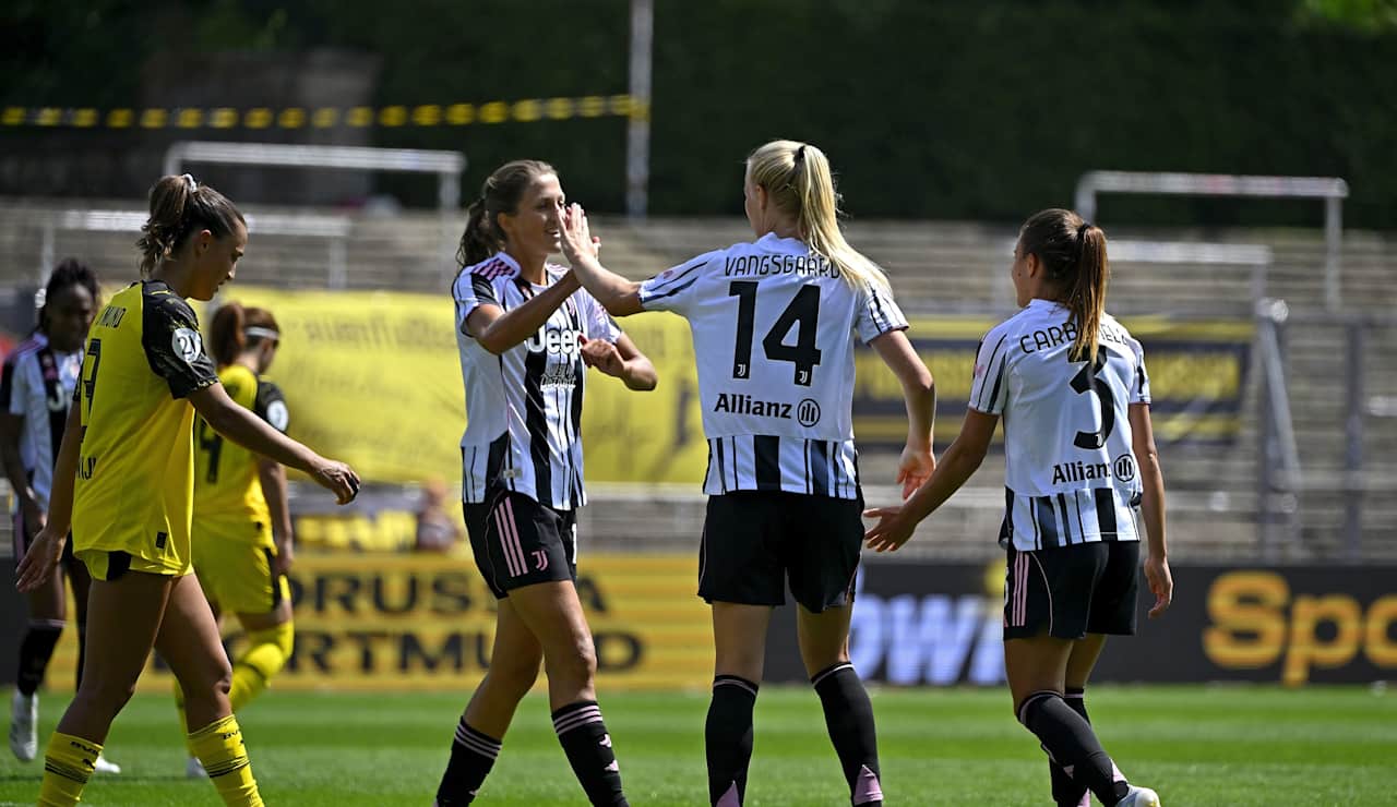dortmund-women-05