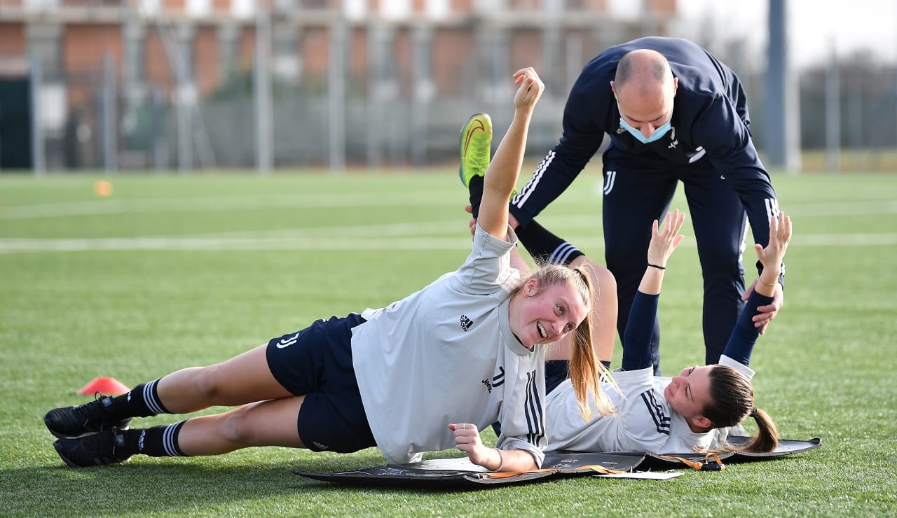 U19 Women Training (18)