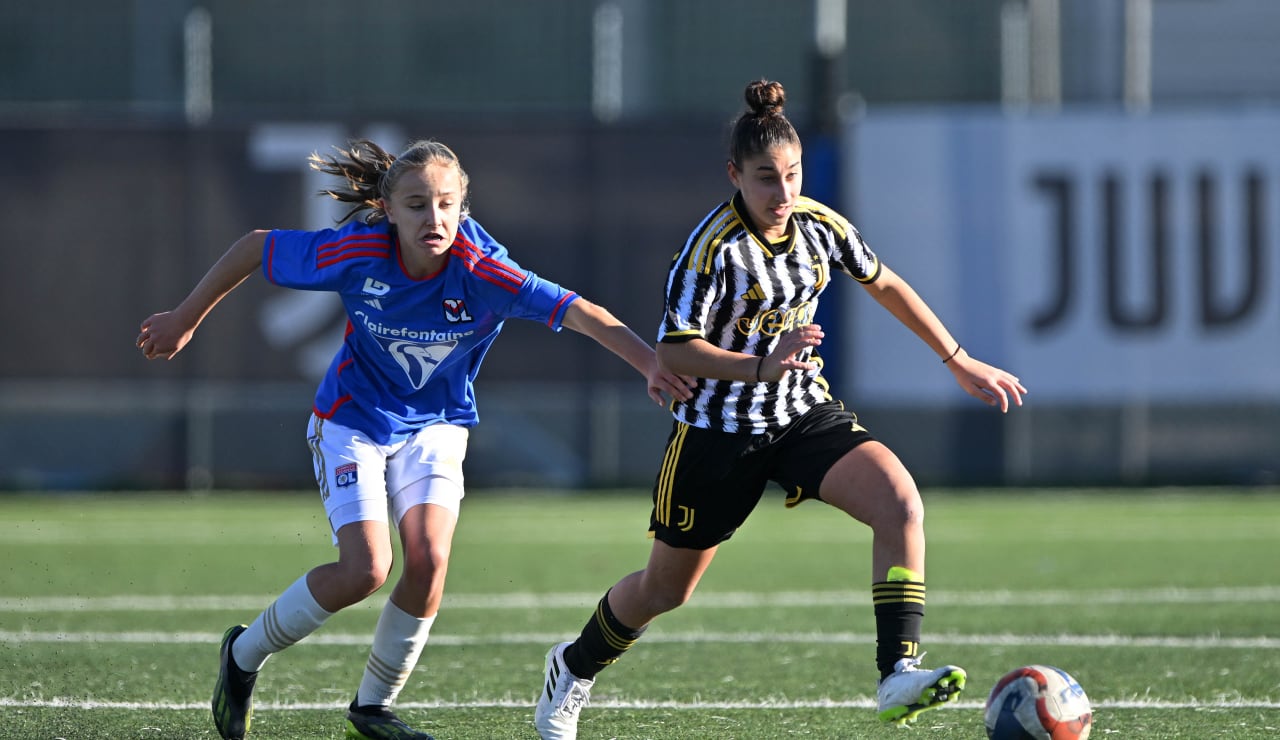 women under 15 vs OL 14