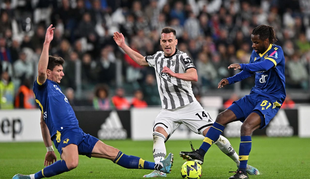 juve hellas match  14