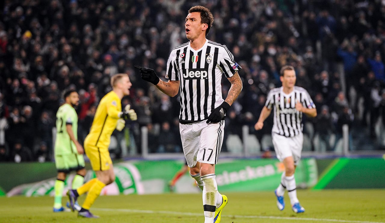 wm_juve_man_city_mandzukic.jpg