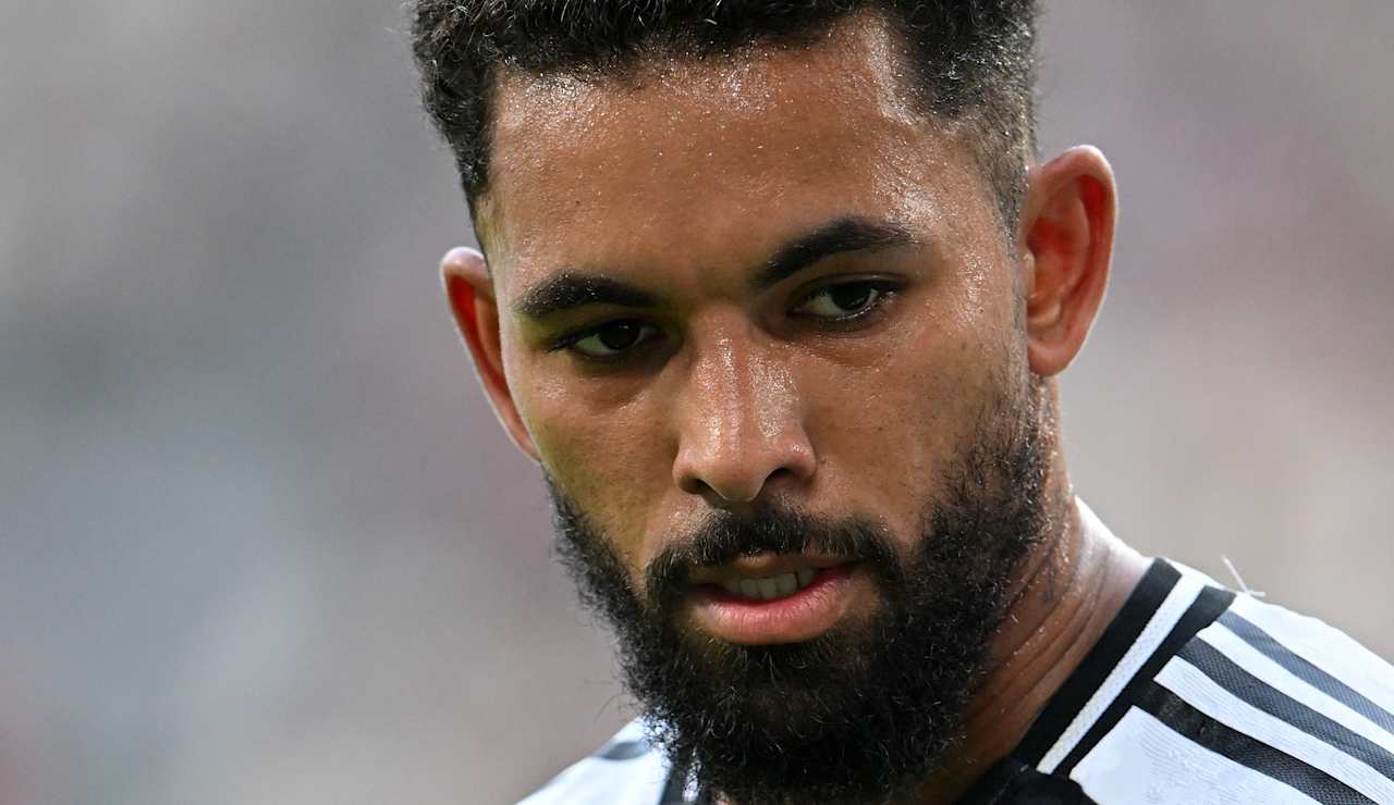 douglas luiz best 14