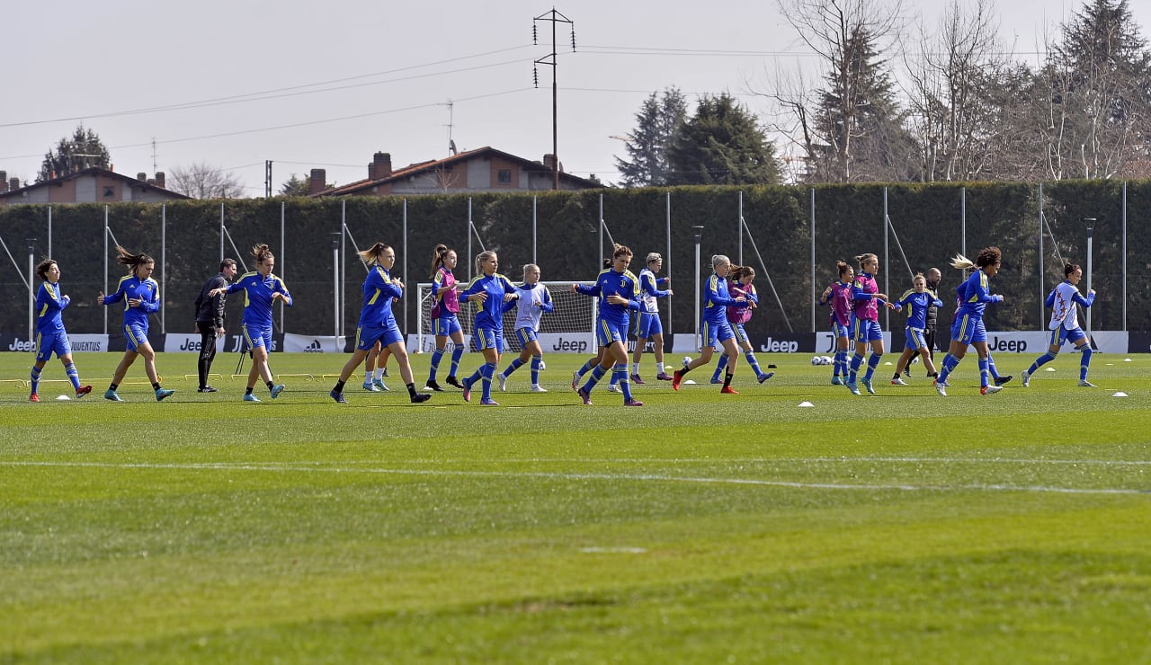 Women training pre Lyon11