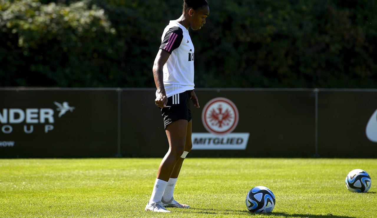Women Training Frankfurt 24