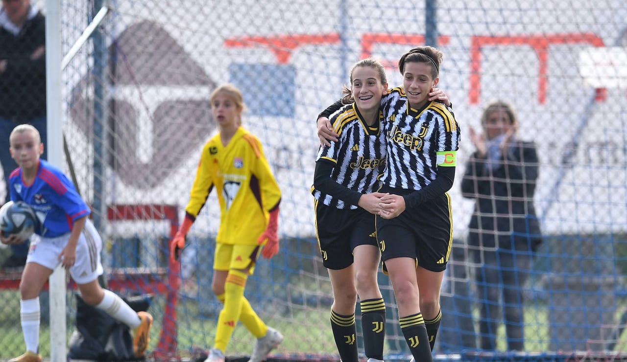 women under 13 vs OL 11