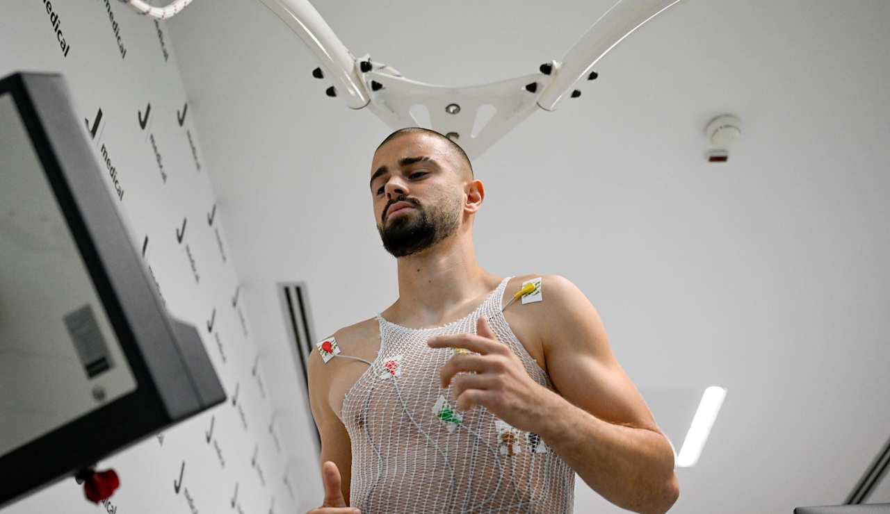 Edon Zhegrova - J|medical - 01-09-2025 - 7