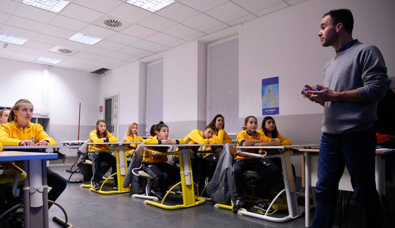 2016_12_01_FORMAZIONE_FEMMINILE-1919.jpg