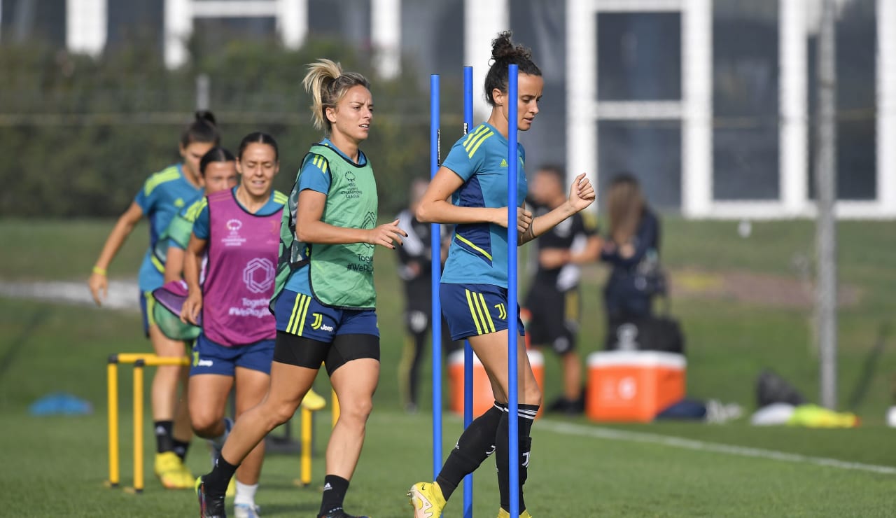 women uwcl training 18 oct 5