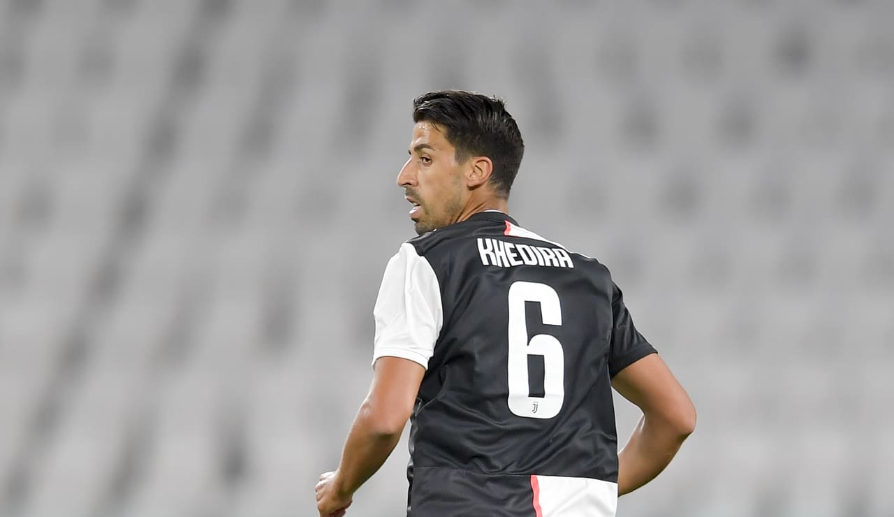 saluto khedira27