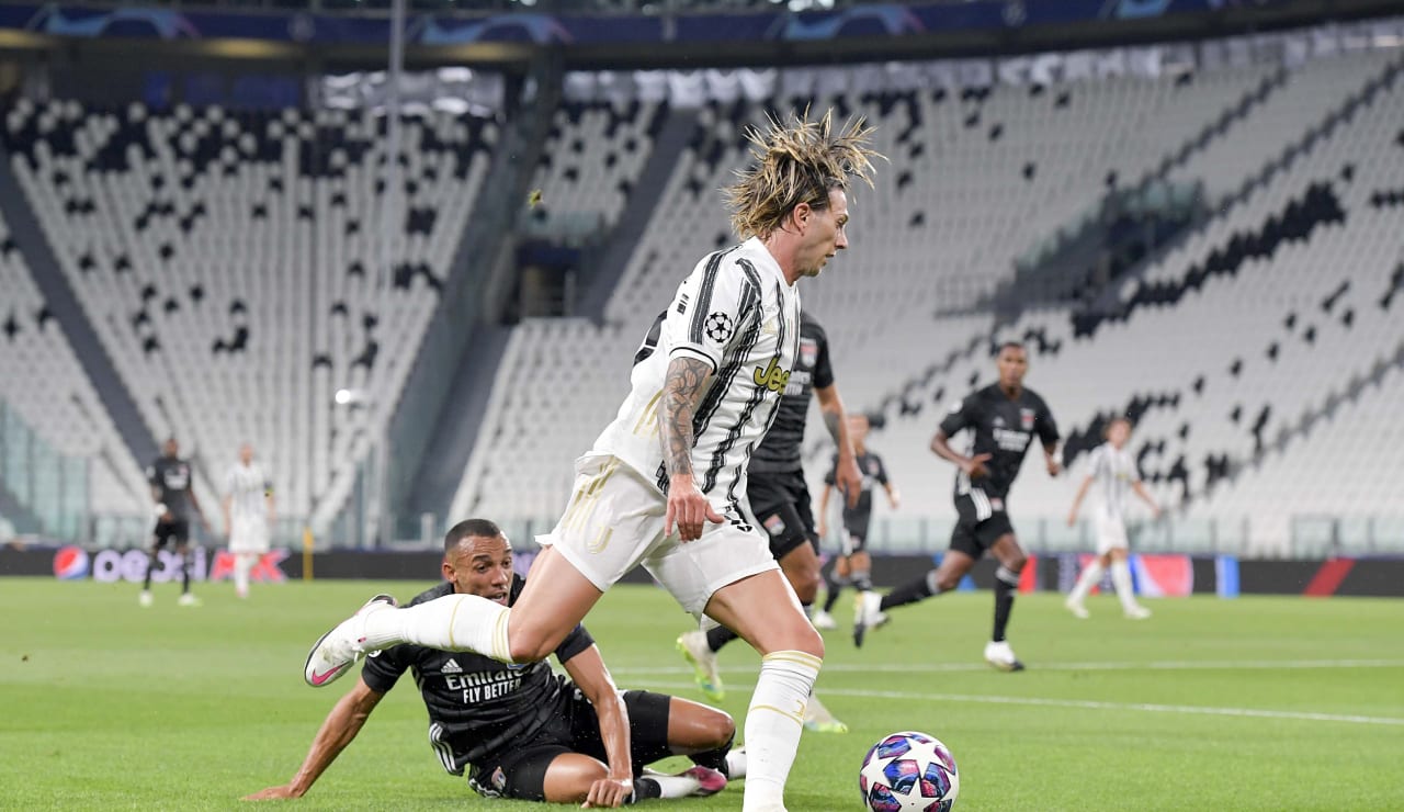 JUVENTUS LIONE-02_J017212