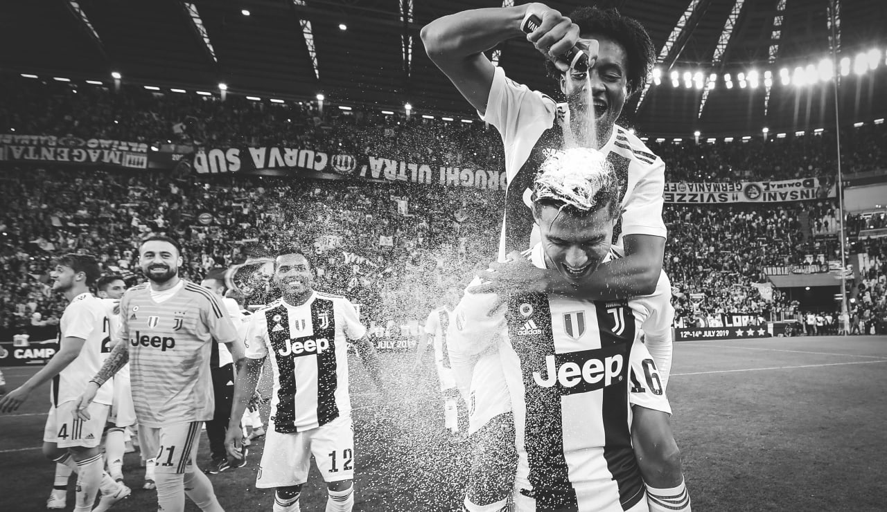 Ronaldo Black & White