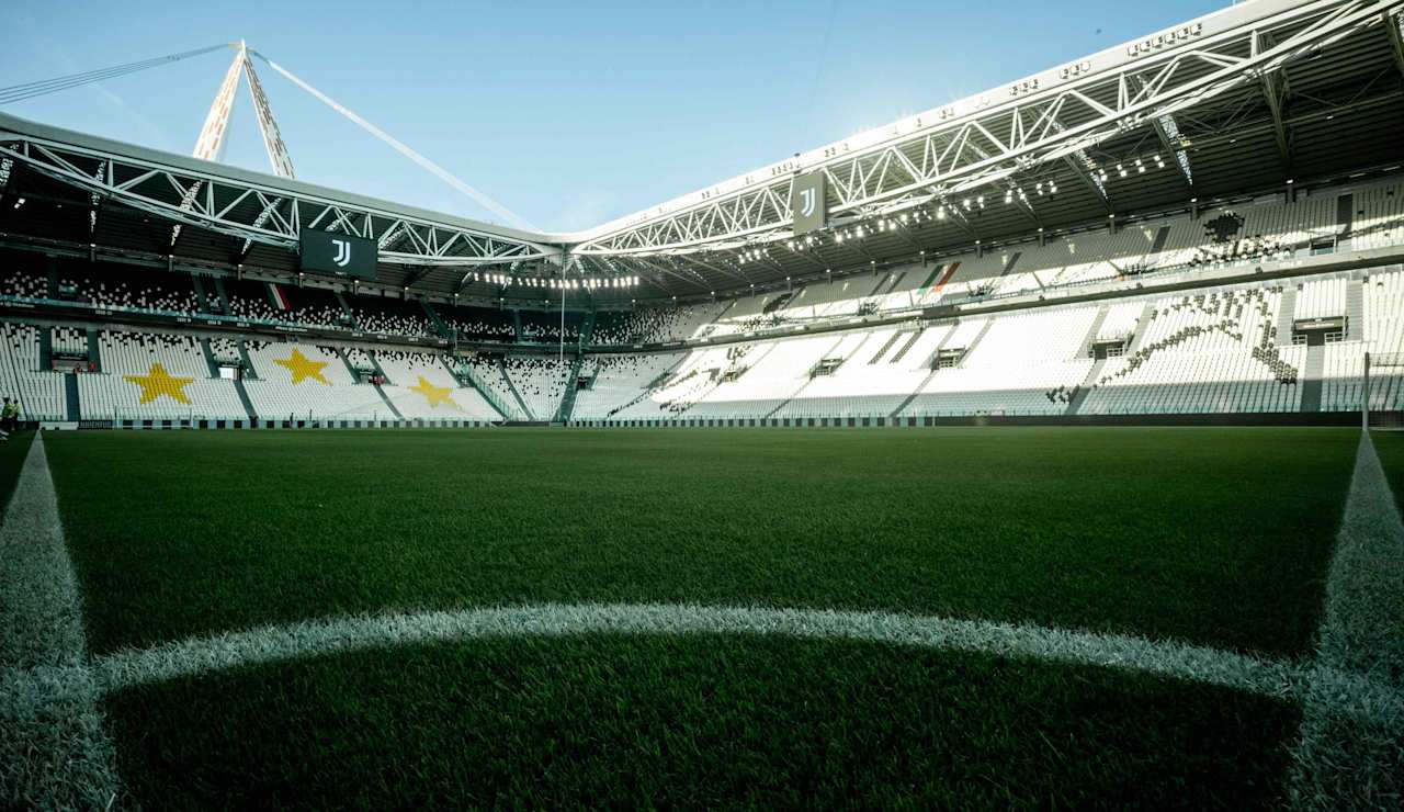 allianz-stadium-pitch-line-02 (4)