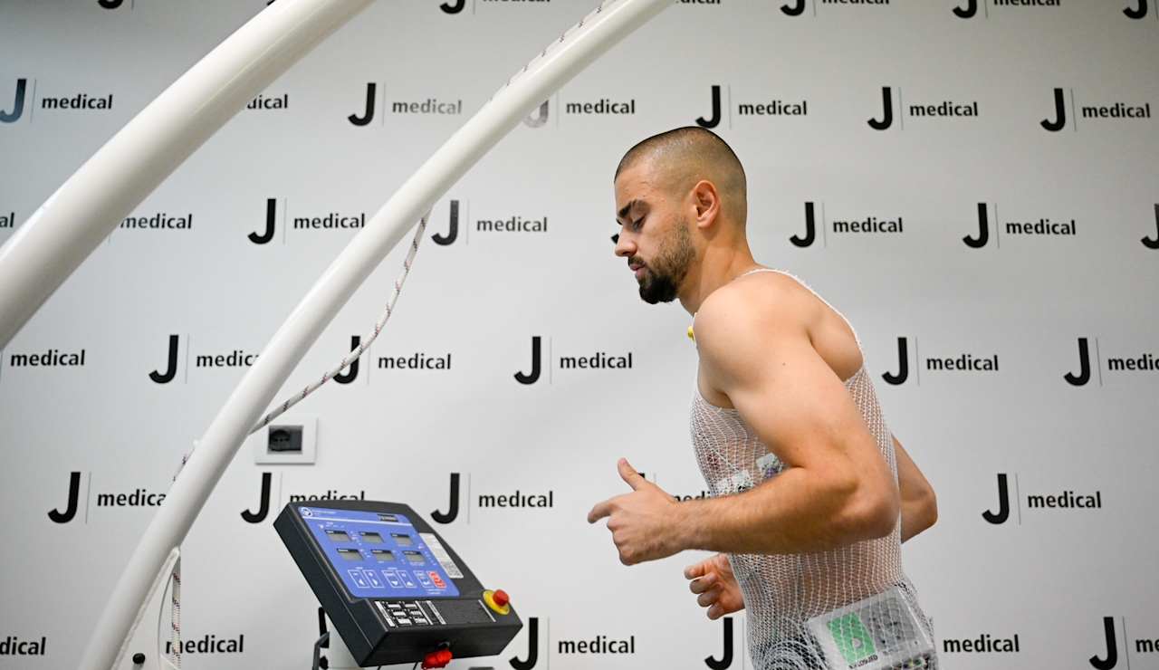 Edon Zhegrova - J|medical - 01-09-2025 - 5