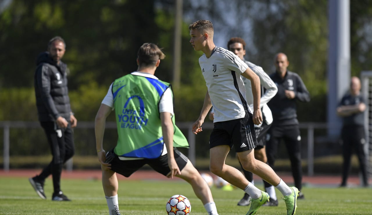 under 19 training nyon12