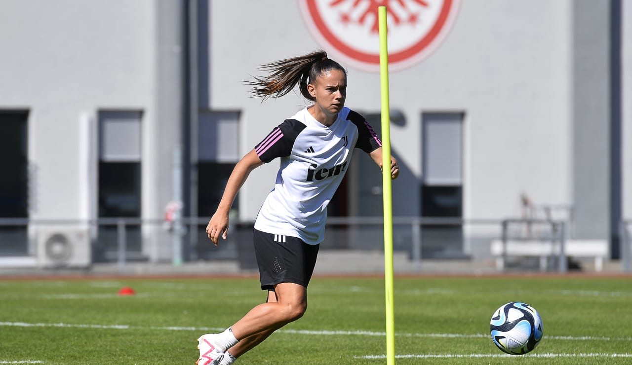 Women Training Frankfurt 25