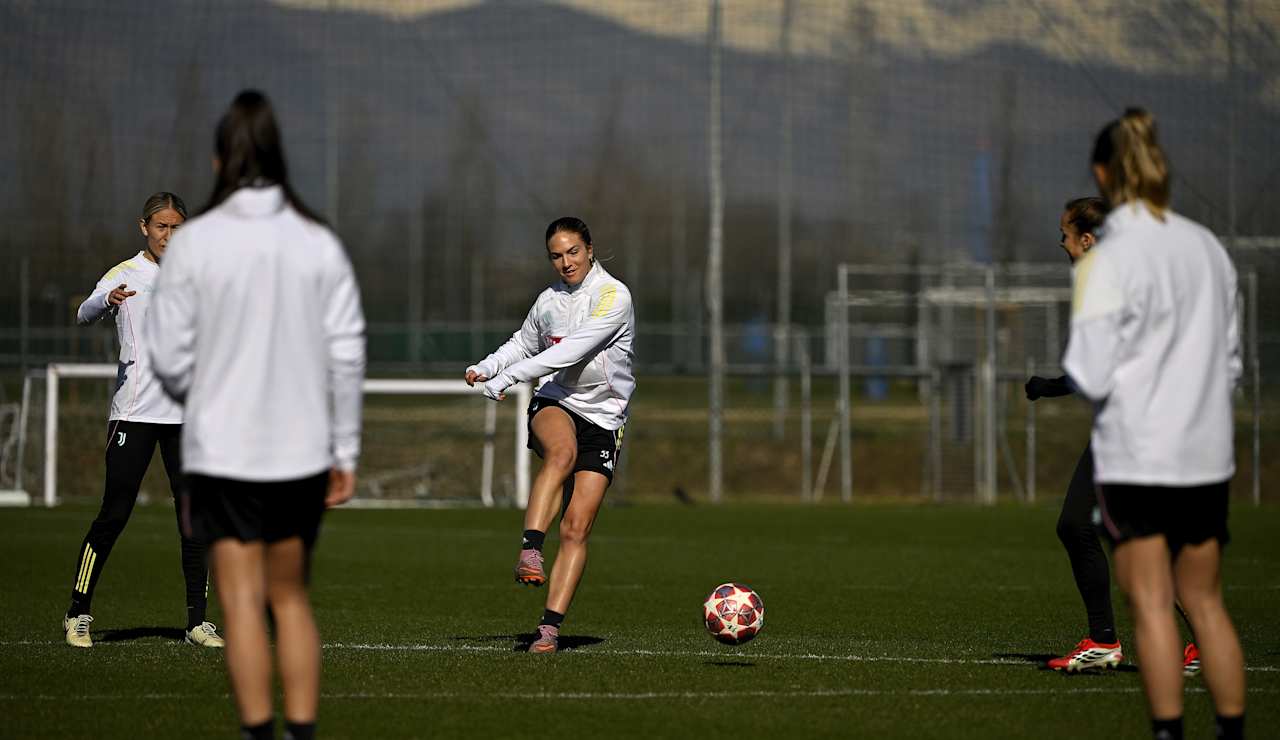 training-women-1802-18