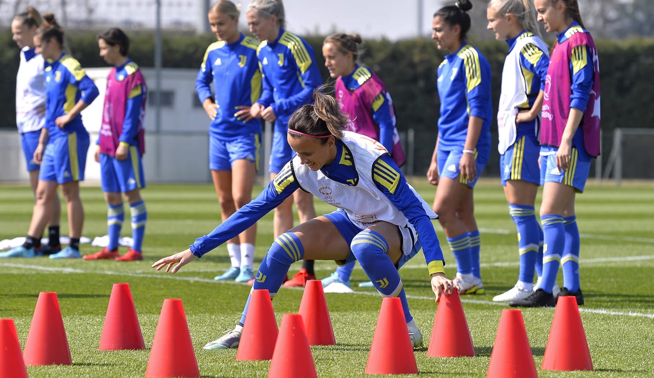 Women training pre Lyon12