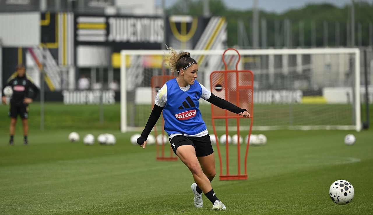 women-training-2804-09