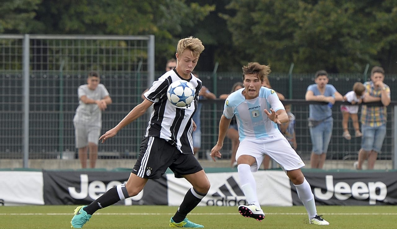 u17entella010.jpg