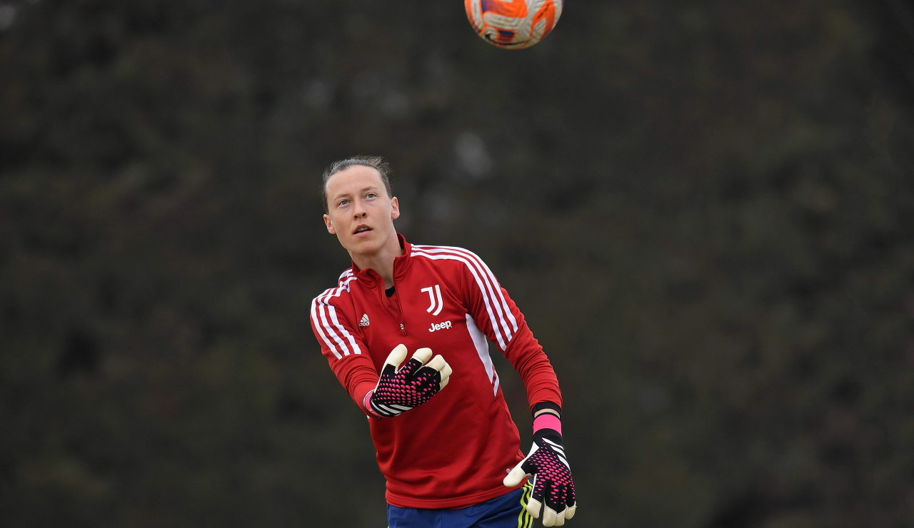 juventus women training 24 feb10