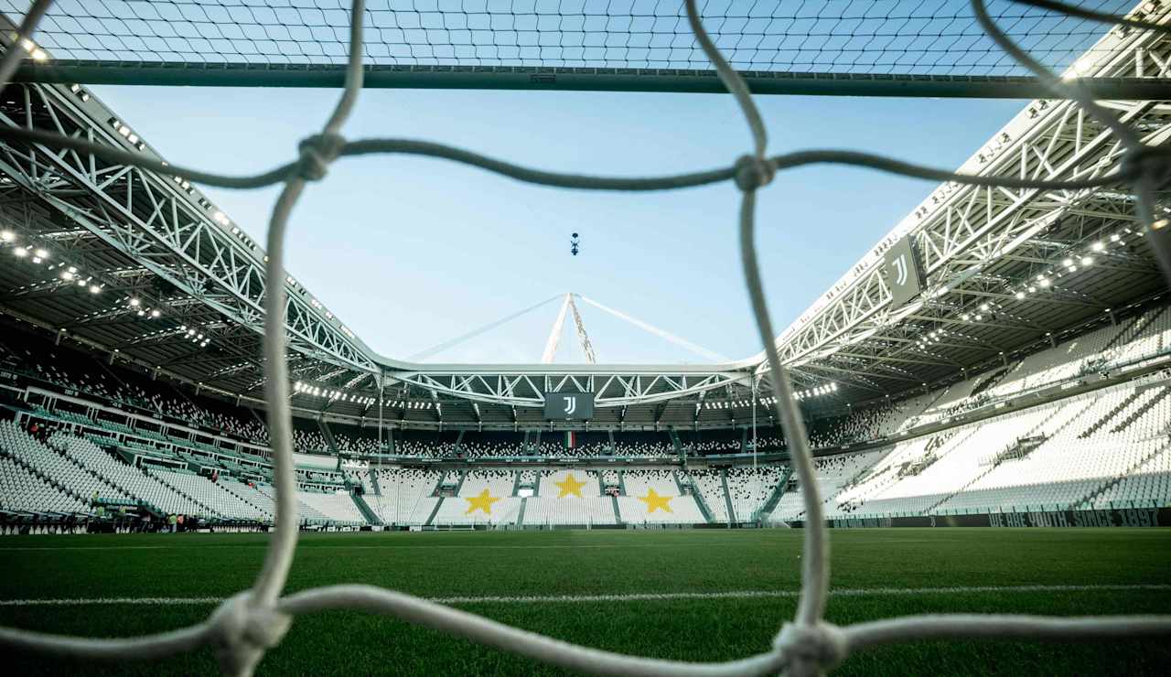 allianz-stadium-pitch-line-02 (2)