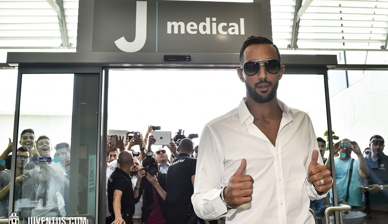 benatia008.jpg