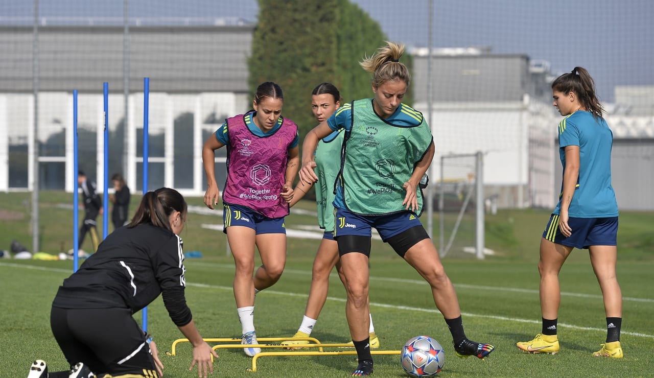 women uwcl training 18 oct 16