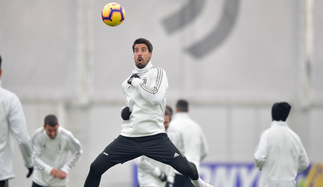 saluto khedira22