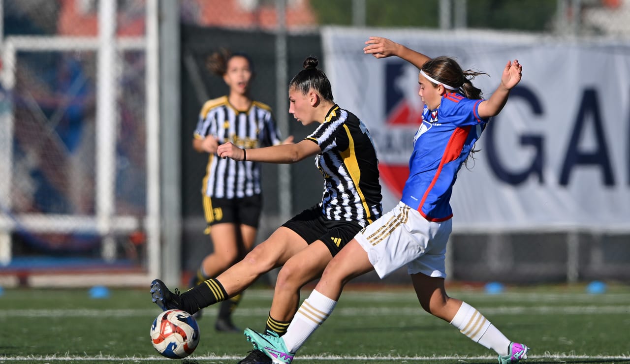 women under 15 vs OL 8
