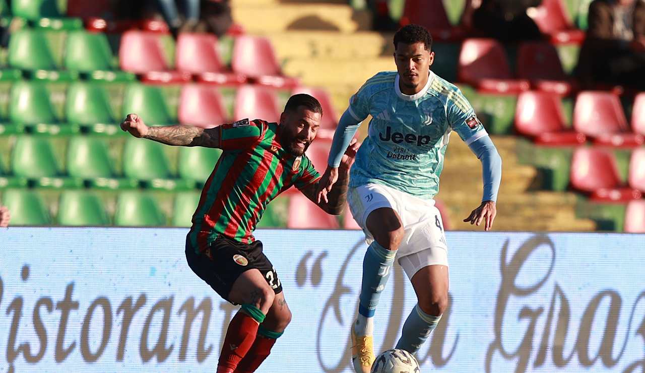 776418721GM00065_Ternana_Ca