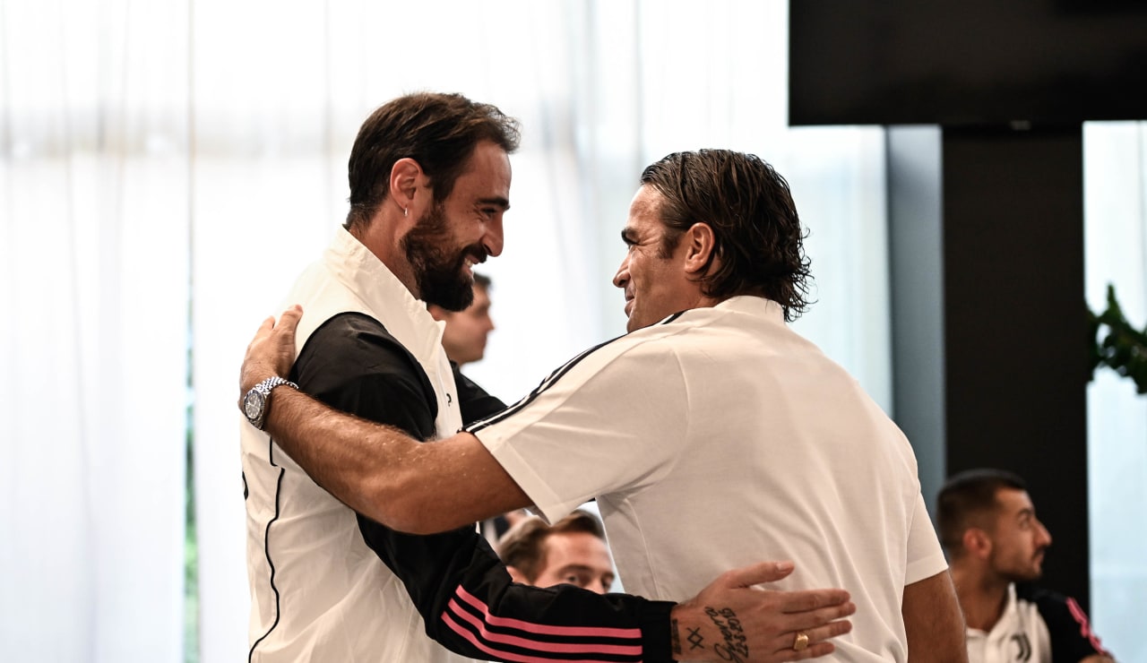 TOGETHER | LEGENDS JHOTEL20