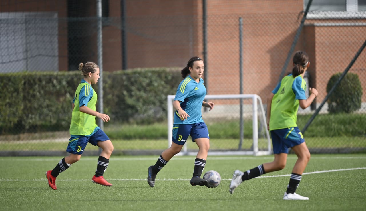 women under 15 training 21